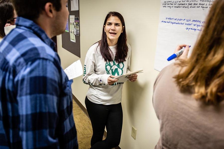 Northwest offers a broad range of undergraduate and selected graduate programs while placing a high emphasis on profession-based learning to help graduates get a jump start on their careers. (摄影:Todd Weddle/<a href='http://gmail.plunkocity.com'>网上赌博网站十大排行</a>)